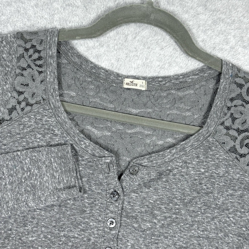 Hollister Top Womens Small Cropped Henley Lace Detail Y2K Long Sleeve Grey